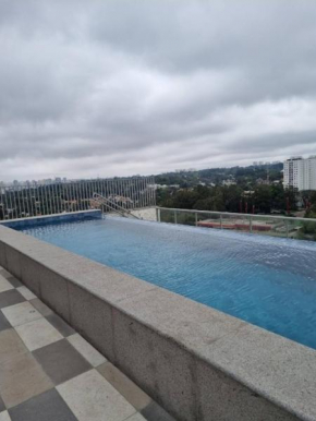 Studio mobiliado, 50m do metrô Brooklin, próximo Shopping Morumbi em SP